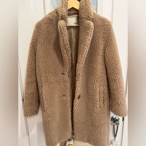 Aritzia tan teddy coat
